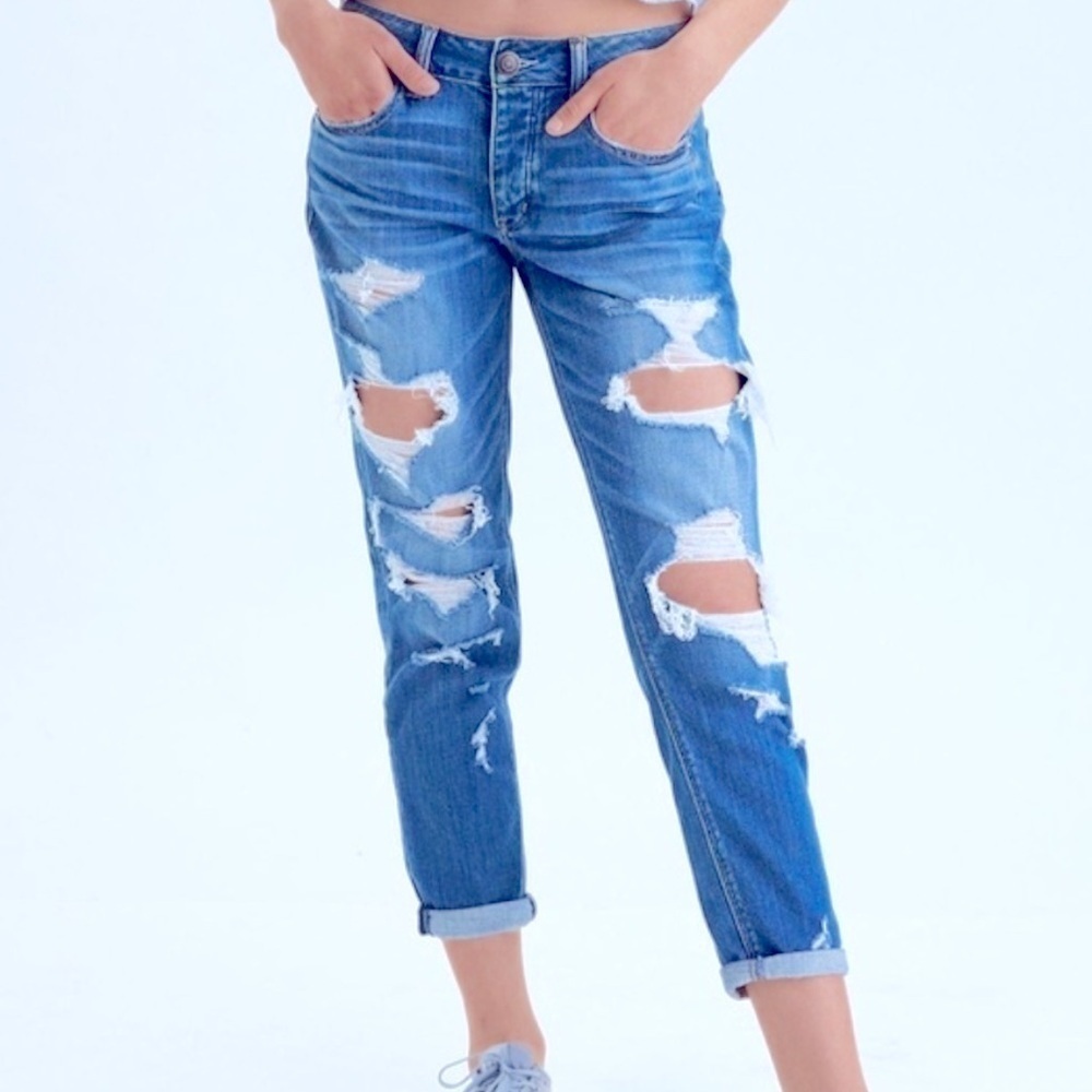 AEO Tomgirl Heavily Distressed Denim Jeans